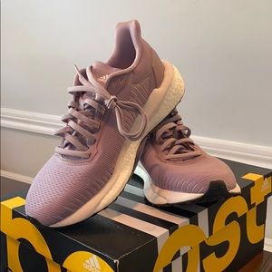 Adidas ultraboost sneaker (lavender)